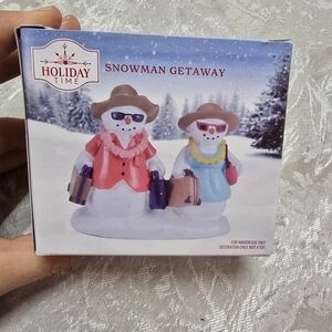 Holiday Time Beach Christmas Vacation Figurines Snowman Getaway New Village Snow